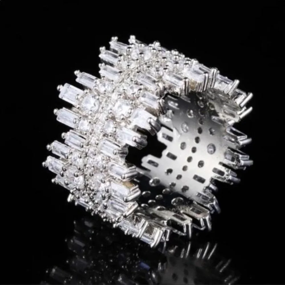 SQUARE 925 STERLING SILVER DIAMOND RING, CUTE RING, SHINY RING. - Picture 4 of 7